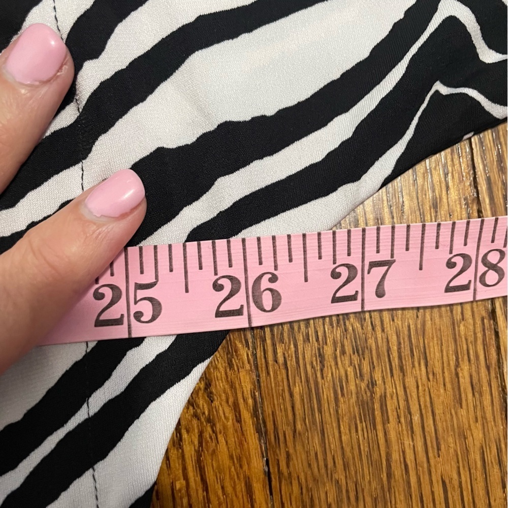 Chico's‎ Ladies Zebra Print Blouse Black White Size 3 - Picture 8 of 8